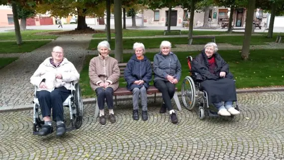 1b2e824f-e6ad-48bc-8f56-a496a0b1aa93