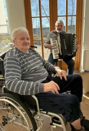 2b67edc2-8d92-4bcd-b29a-c6efcfc16bd9