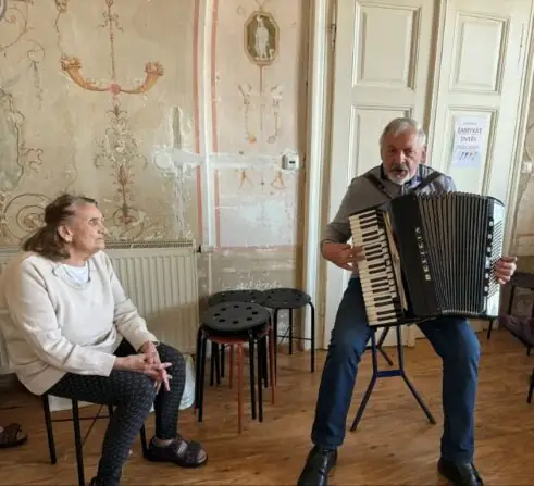 ae59ac8c-e80b-4ad8-80b2-a9faeaf88a30