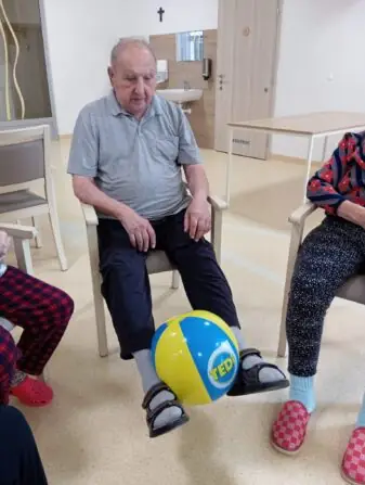 b2de0de8-c63d-4065-a3ba-245b2d348ba7