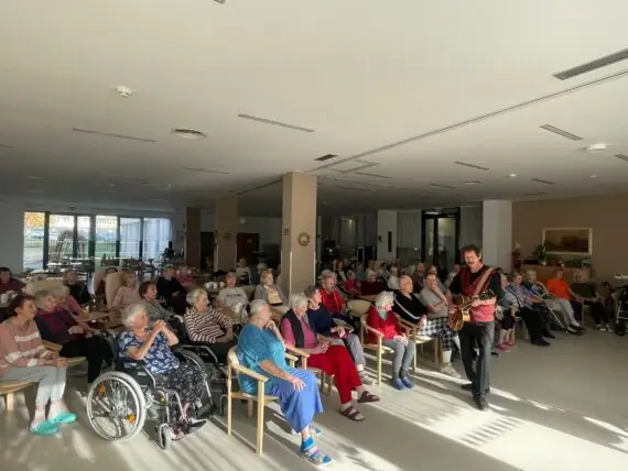 motion_photo_3615995869589531390