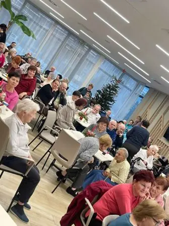 1f987683-415e-4baf-9bb9-9c51a69d5a8e