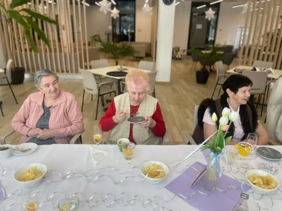 061d8a3b-7df1-4ee8-8a6c-6651116a3385