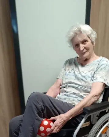 8b667851-0854-40d1-a7c7-861bce2fbd48