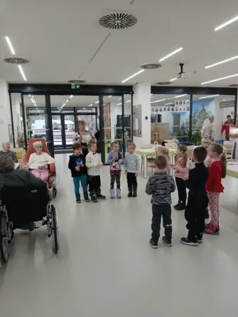 MŠ Kamarád - pejsek a kočička (3)