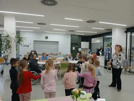 MŠ Kamarád - pejsek a kočička (5)