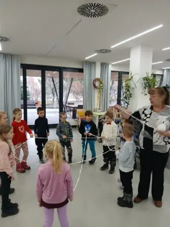 MŠ Kamarád - pejsek a kočička (7)