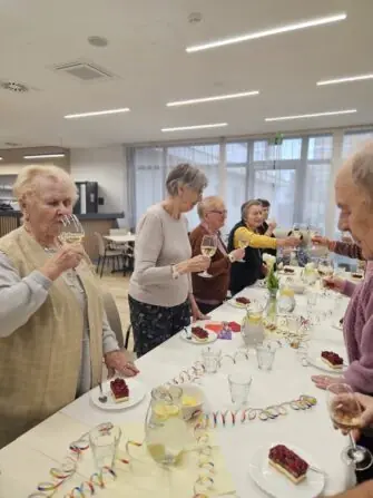 069fcffc-7ba5-4a71-9cec-c8012ce20bef