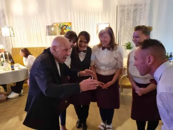 20241108_182456-1536x1152