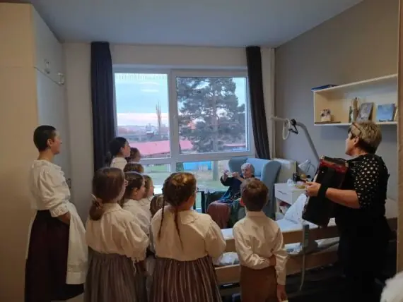 Předvánoční radost a zpívání v Senevida Telč