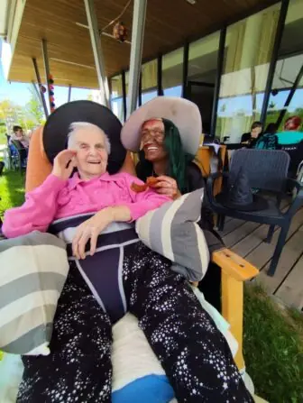 6ade21a4-60c8-486e-a216-ae98d5e93bd4-1153x1536