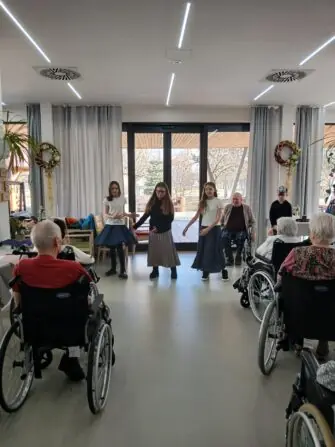 Zš Štefanikova (2)