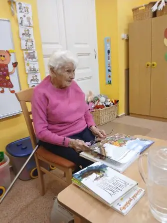 čtecí babičky - Mš Sluníčko (8)