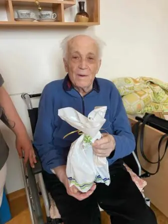 f4a6f1bc-a6b1-4576-bd30-b0682ff05fb6-1152x1536