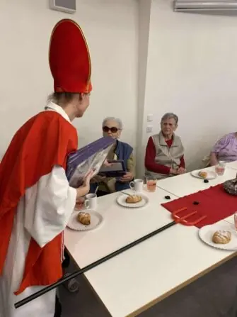 received_1476289826795859