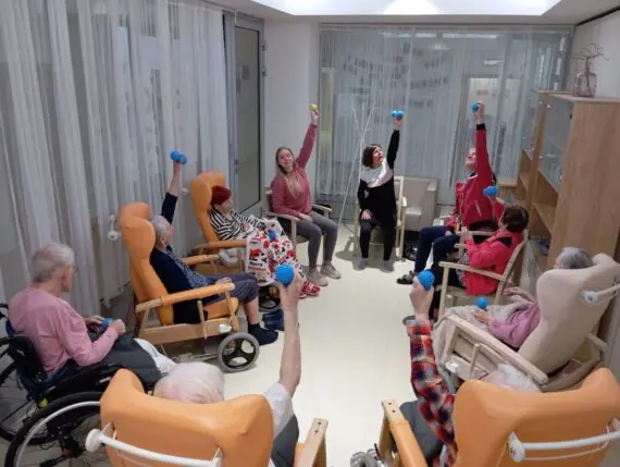 33c62f87-22ec-403b-8ee5-7dc85816c0c2