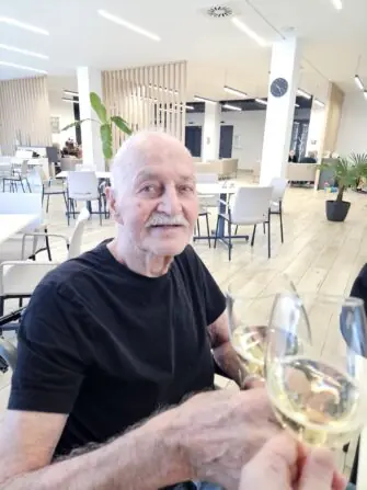 a8eacd2f-399c-46fc-a771-d117807a87f0