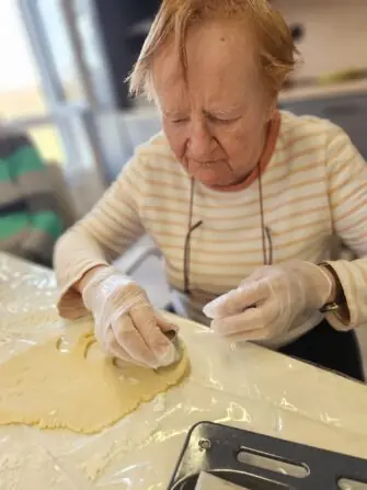 c7ae2246-3ac8-4201-8dfa-f90eefbd6636