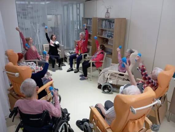 f49d98bb-83a7-439e-8dd7-1d670b1c74fa